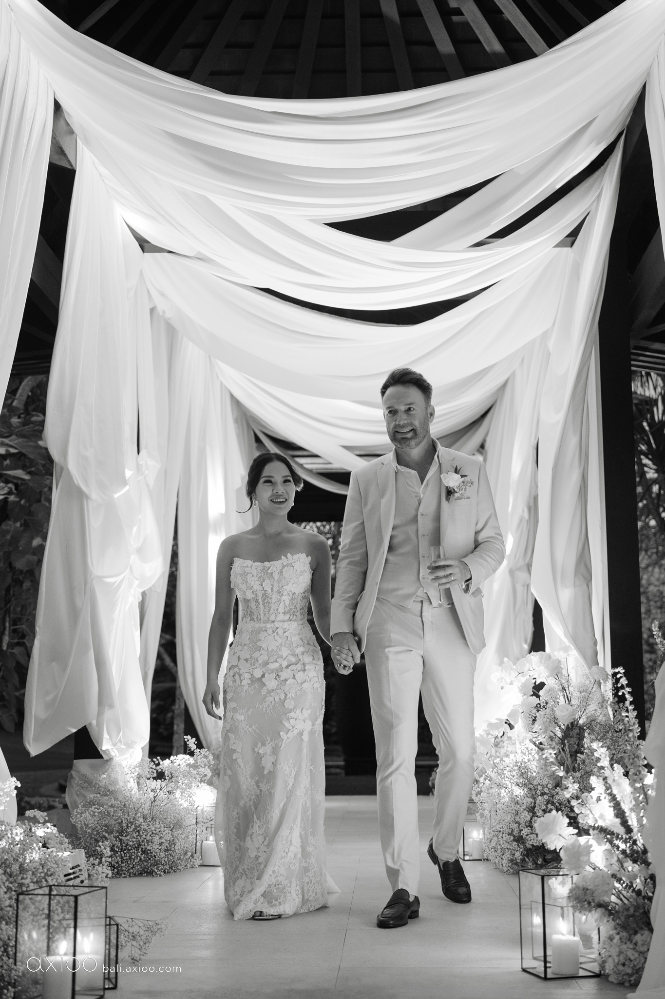 Axioo: A Universe of Love